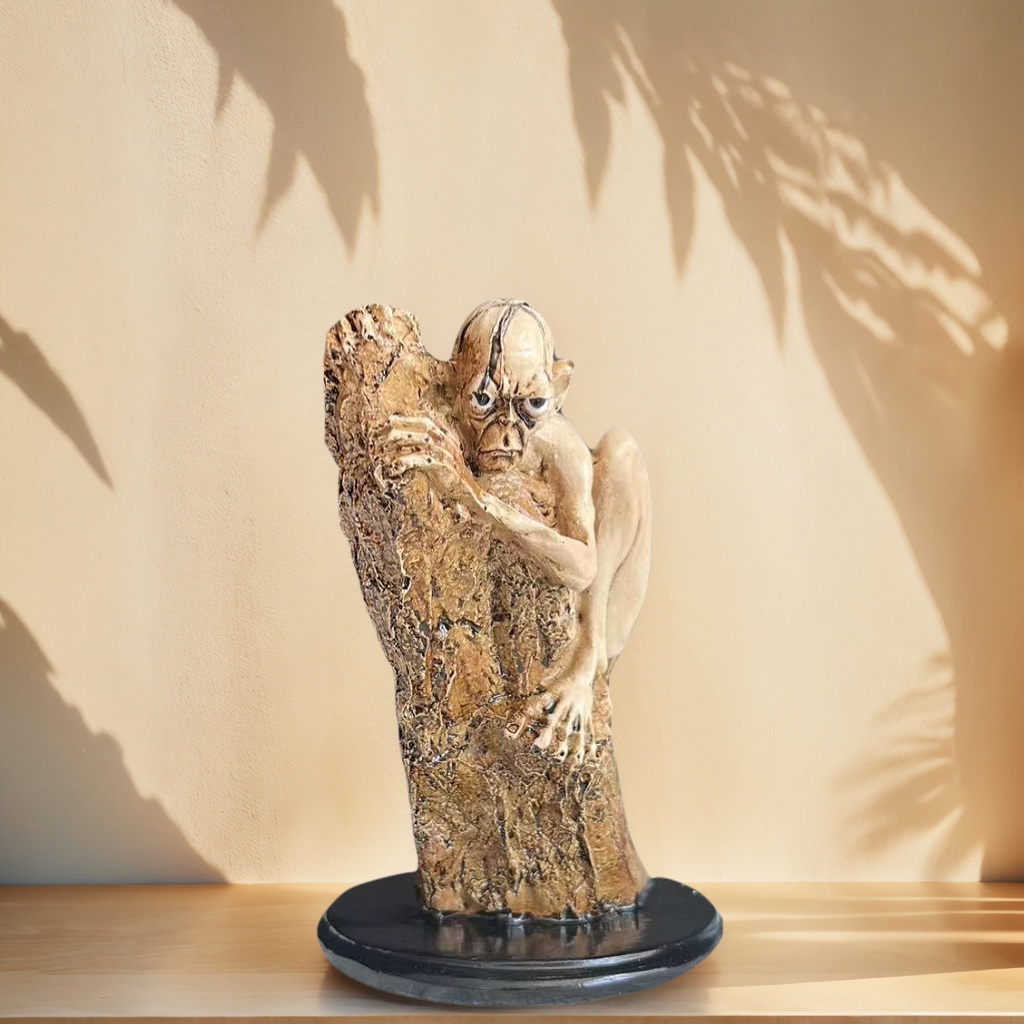 Resin Art Design For Wedding - 1 piece tree-hugging human-shaped art statue