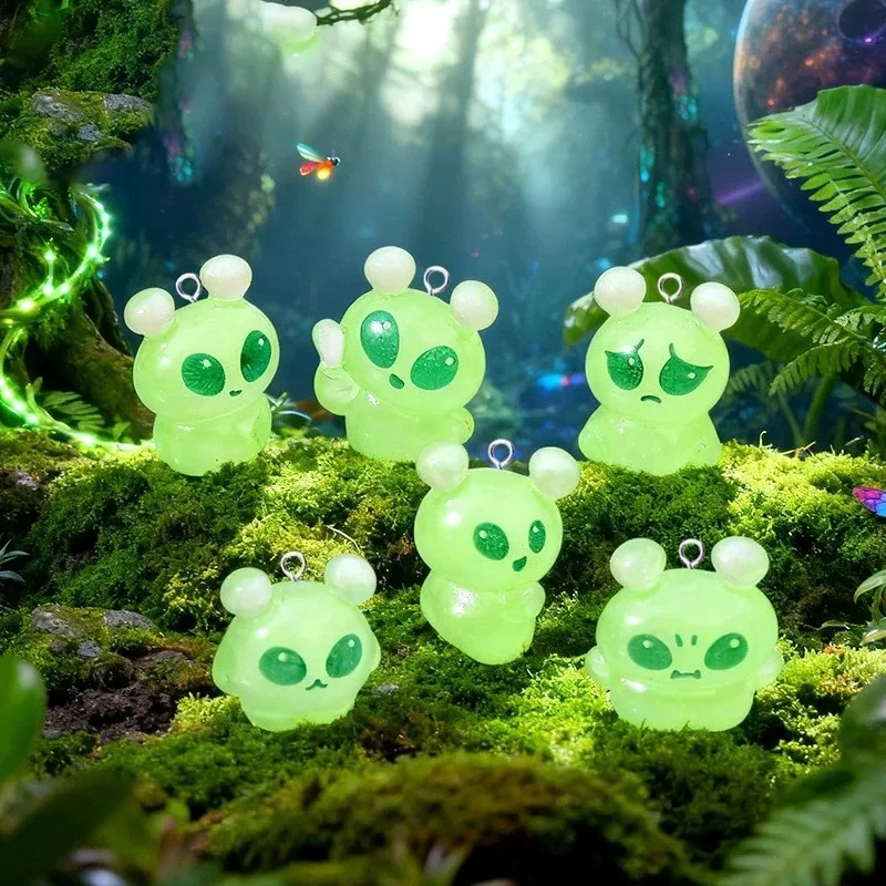 10Pcs Luminous Mini Green Alie - Resin Art Supplies Near Me recension och pris